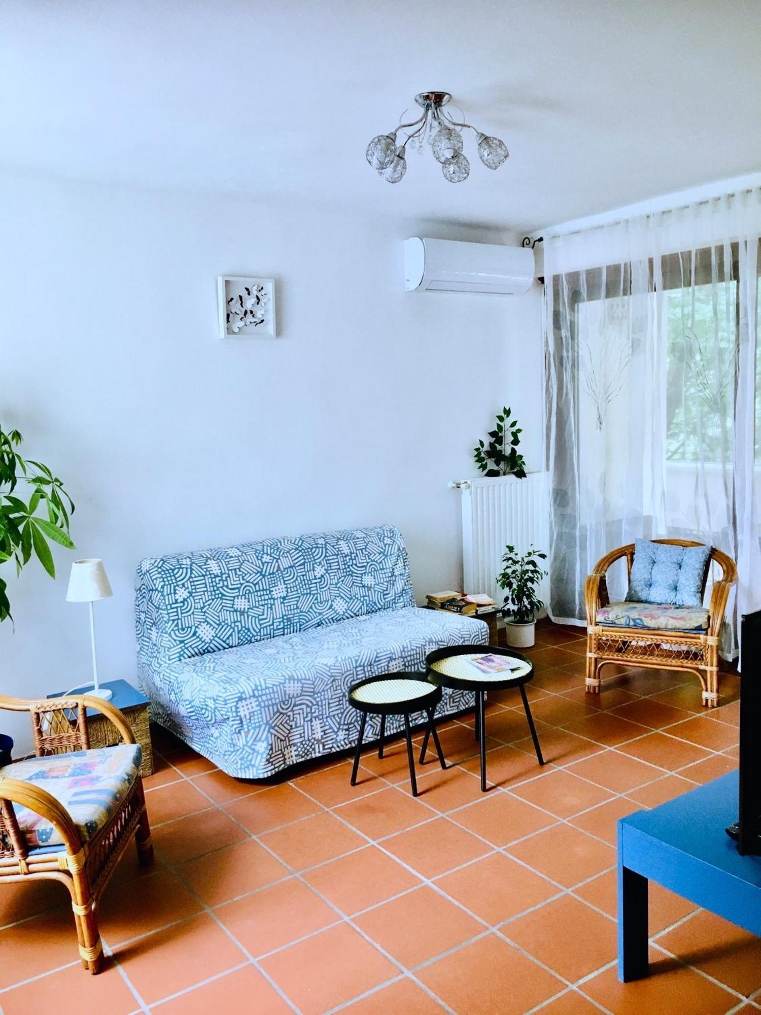 Romantic Two Bedroom Apartments In The Hills Of Budapest With Private Parking エクステリア 写真